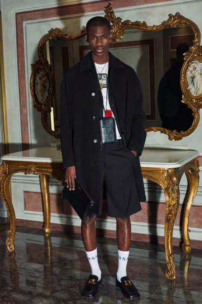 Look 15